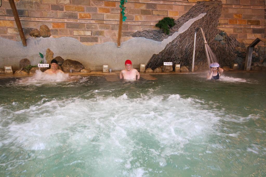 Jenq Yang Hotspring Hotel Zsenaj Kültér fotó